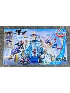 DC Super Hero Girls High School Playset Batgirl NEW Sealed 2016